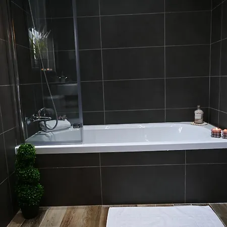 Fl 3 Ta'lonza Luxury With Hot Tub By Homely Apartment
