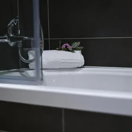 Fl 3 Ta'lonza Luxury With Hot Tub By Homely Apartment Mellieha