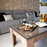 Fl 3 Ta'lonza Luxury With Hot Tub By Homely アパート *