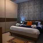 Fl 3 Ta'lonza Luxury With Hot Tub By Homely アパート