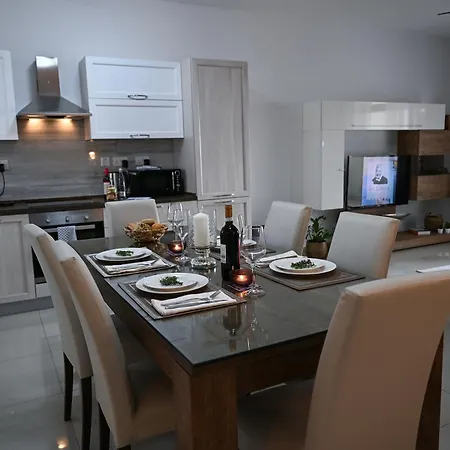 Fl 3 Ta'lonza Luxury With Hot Tub By Homely Mellieħa