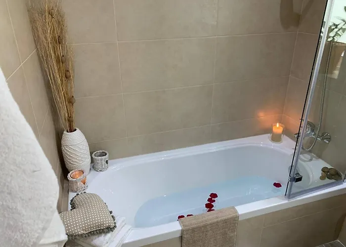 Appartement Fl 3 Ta'lonza Luxury With Hot Tub By Homely Mellieħa