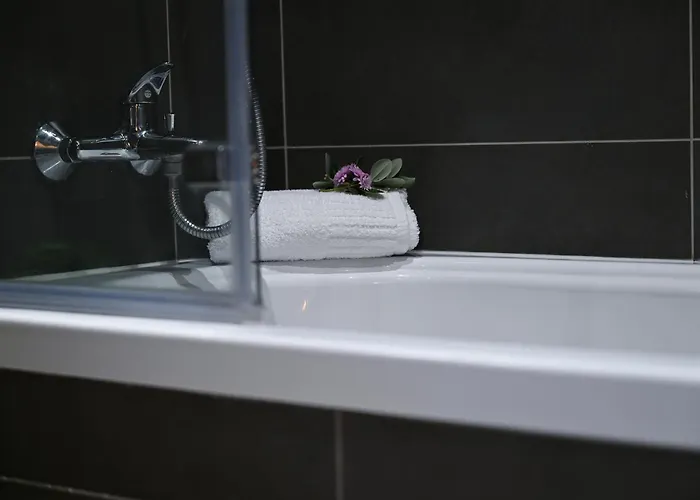 Fl 3 Ta'lonza Luxury With Hot Tub By Homely Appartement Mellieħa