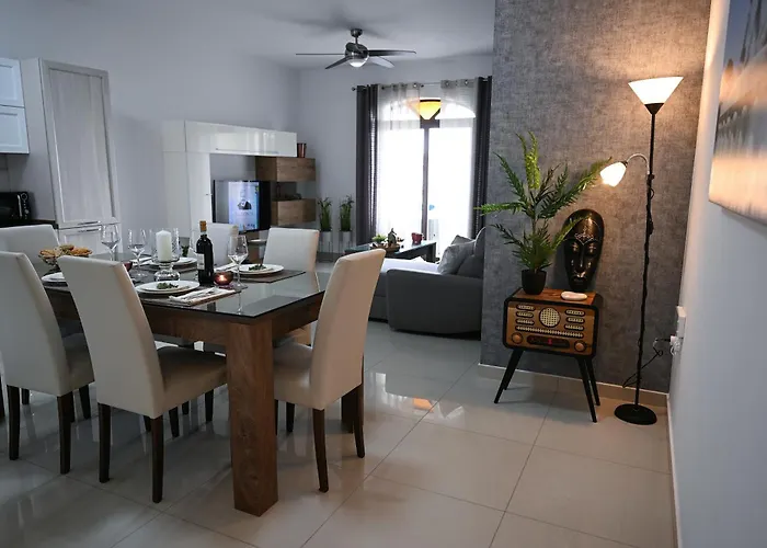 Fl 3 Ta'lonza Luxury With Hot Tub By Homely *