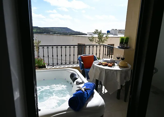 Appartement Fl 3 Ta'lonza Luxury With Hot Tub By Homely Mellieħa
