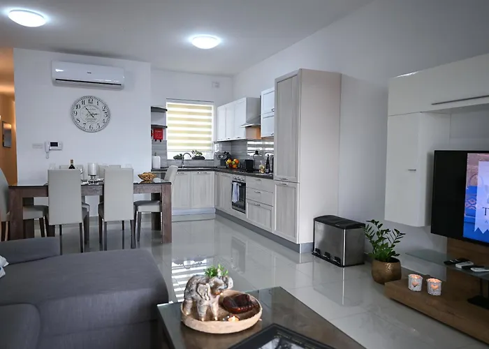 Fl 3 Ta'lonza Luxury With Hot Tub By Homely * Mellieħa