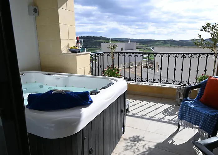 Fl 3 Ta'lonza Luxury With Hot Tub By Homely Mellieħa